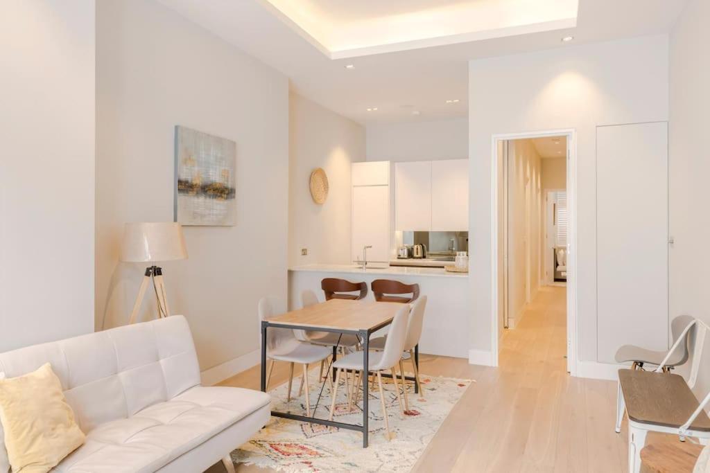 Central Holborn Bloomsbury Flats Londra Exterior foto